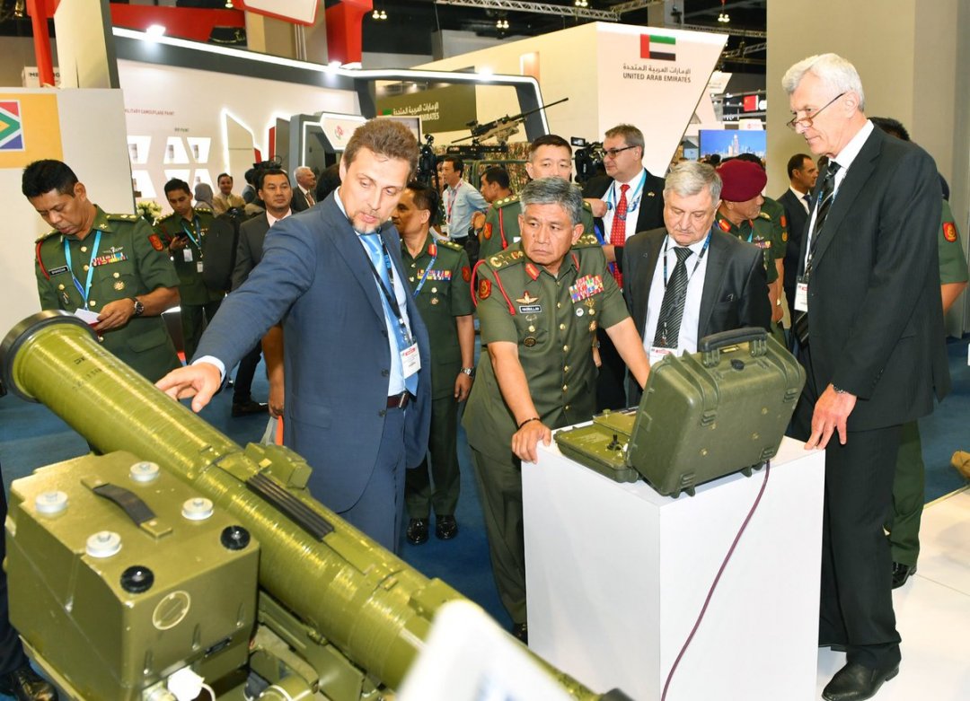 Держконцерн Укроборонпром і компанія Укрспецекспорт, що входить до складу концерну, беруть участь в міжнародній виставці Defence Services Asia (DSA)